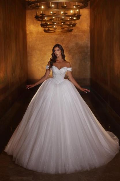 Long Off The Shoulder V-Neck Ball Gown Tulle Appliques Wedding Dress