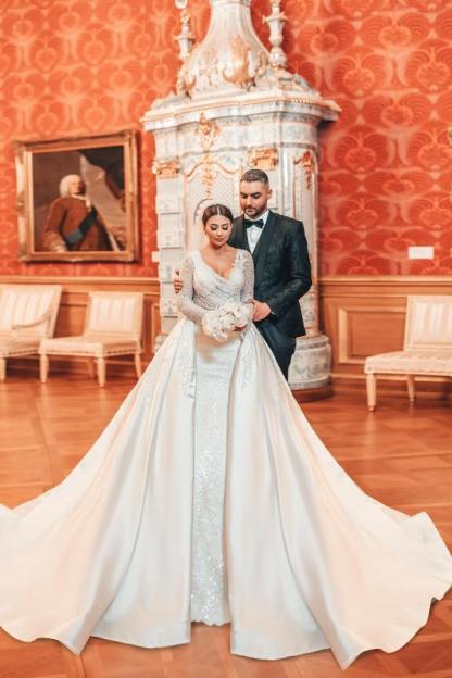 Long Sleeves Mermaid V-neck Sequined Wedding Dresses with Detachable Train