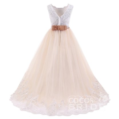 White Scoop Neck Sleeveless Ball Gown Flower Girls Dress