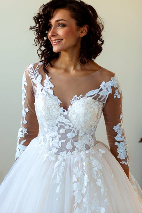 Long Lace-up Appliques Tulle Ball Gown Wedding Dress