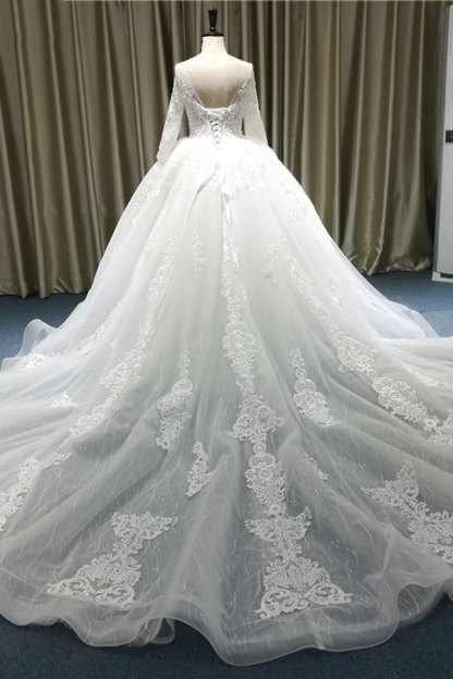 Vintage Ball Gown Appliques Lace Long Sleeve Tulle Wedding Dress