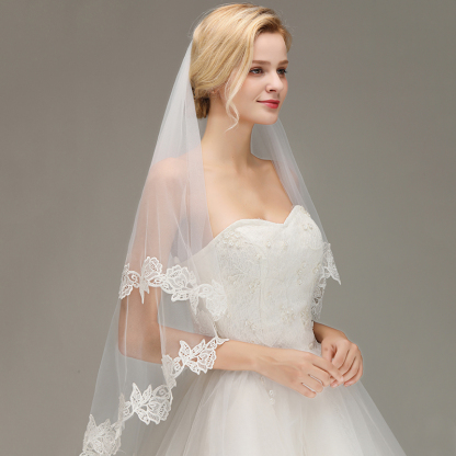 Lace Applique Two Layers Wedding Veils With Comb