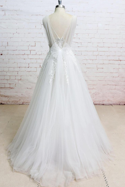 Long Appliques Lace Tulle Ruffle A-line Wedding Dress