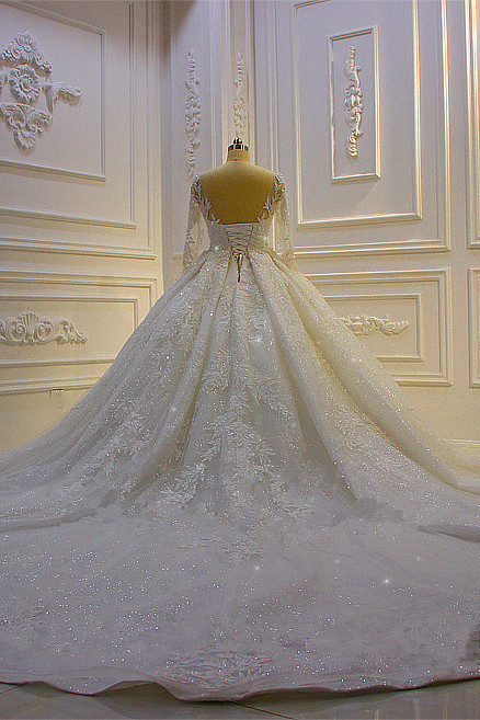Luxury Long Ball Gown Lace Appliques Beading Church Train Wedding Dress with Sleeves