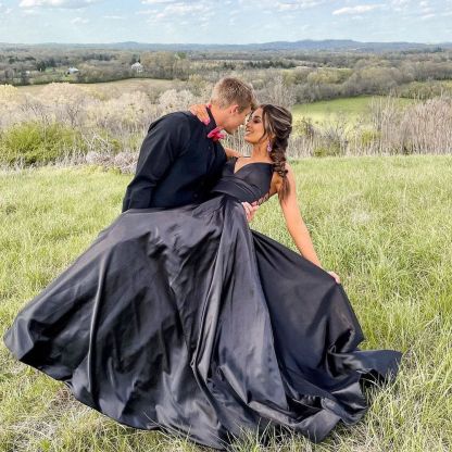 Elegant Long A-line V-neck Prom Dresses with Pockets