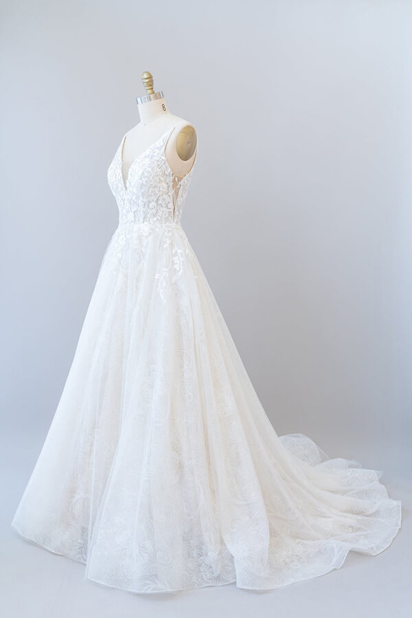 Open Back Appliques Tulle A-line Wedding Dress