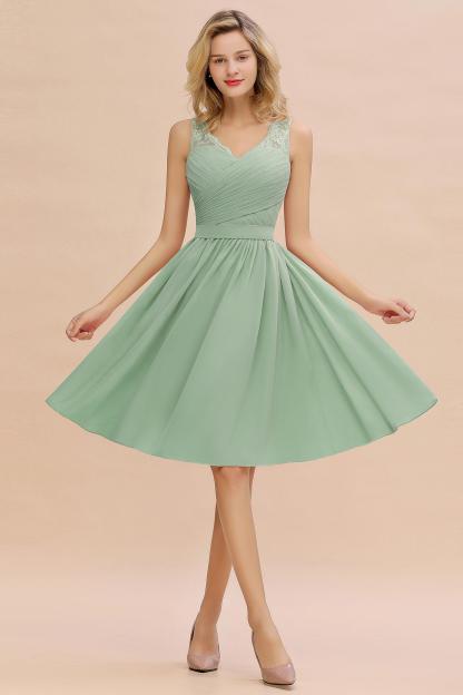 Elegant A-line Chiffon Sleeveless Knee Length Bridesmaid Dress