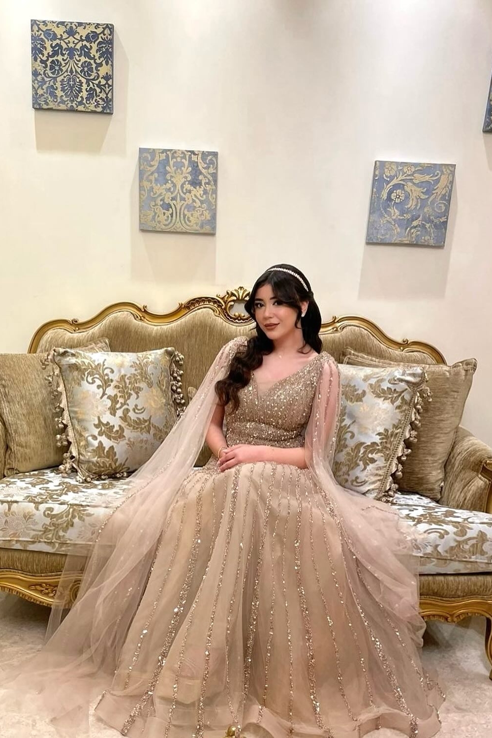 Champagne V-Neck Long Sleeve A-Line Sequined Tulle Prom Dress