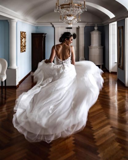 Elegant Long A-line Lace Tulle Spaghetti Strap Wedding Dresses