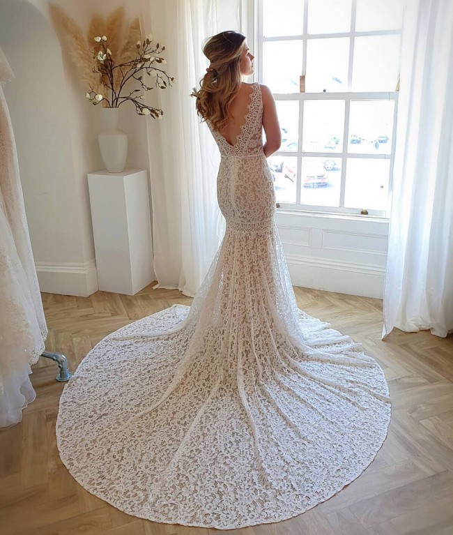 Modest Long Mermaid V-neck Open Back Lace Wedding Dress