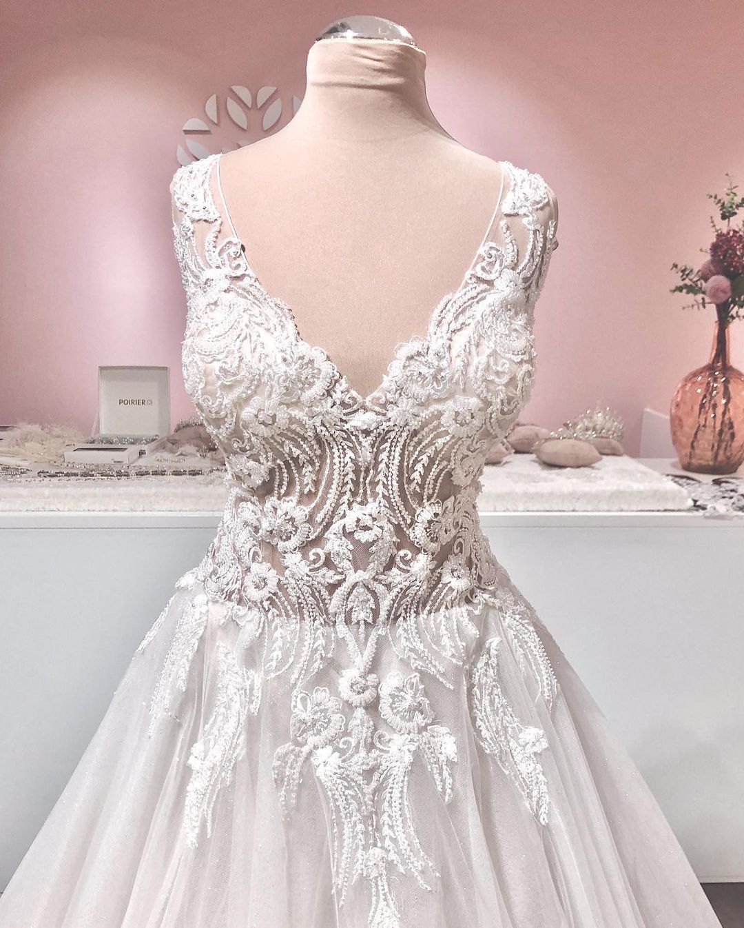Vintage A-line Deep V-neck Appliques Lace Backless Tulle Ruffles Long Wedding Dress