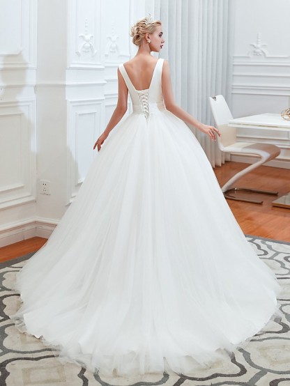 Elegant White Long Ball Gown V-neck Court Train Tulle Wedding Dresses