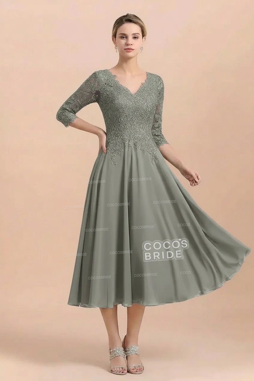 A-Line V-Neck 3/4 Sleeves Chiffon Short Mother Of The Bride Dresses With Lace