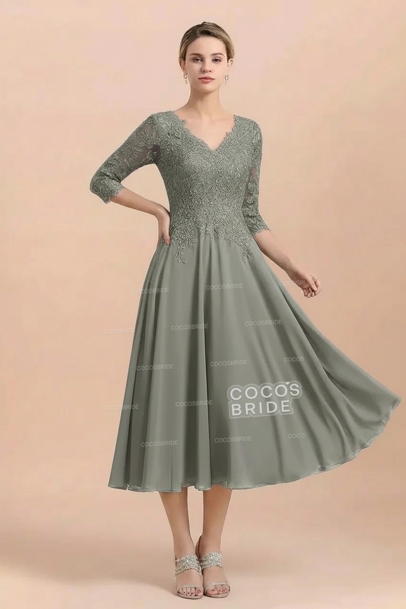 A-Line V-Neck 3/4 Sleeves Chiffon Short Mother Of The Bride Dresses With Lace