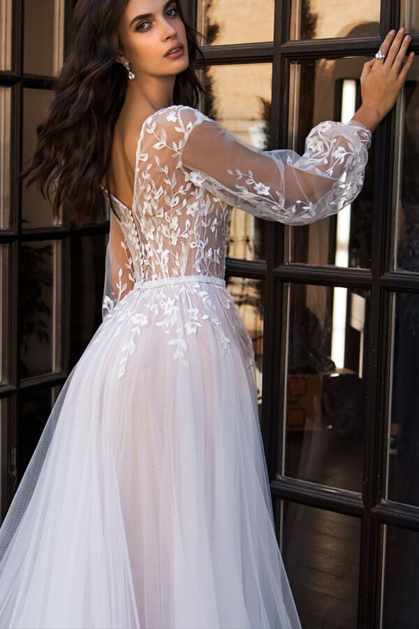 Chic Long Sleeve Tulle A-line V-neck Chapel Train Wedding Dress