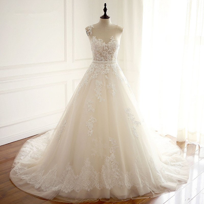 Stylish Long A-line Jewel Tulle Wedding Dress With Appliques Lace