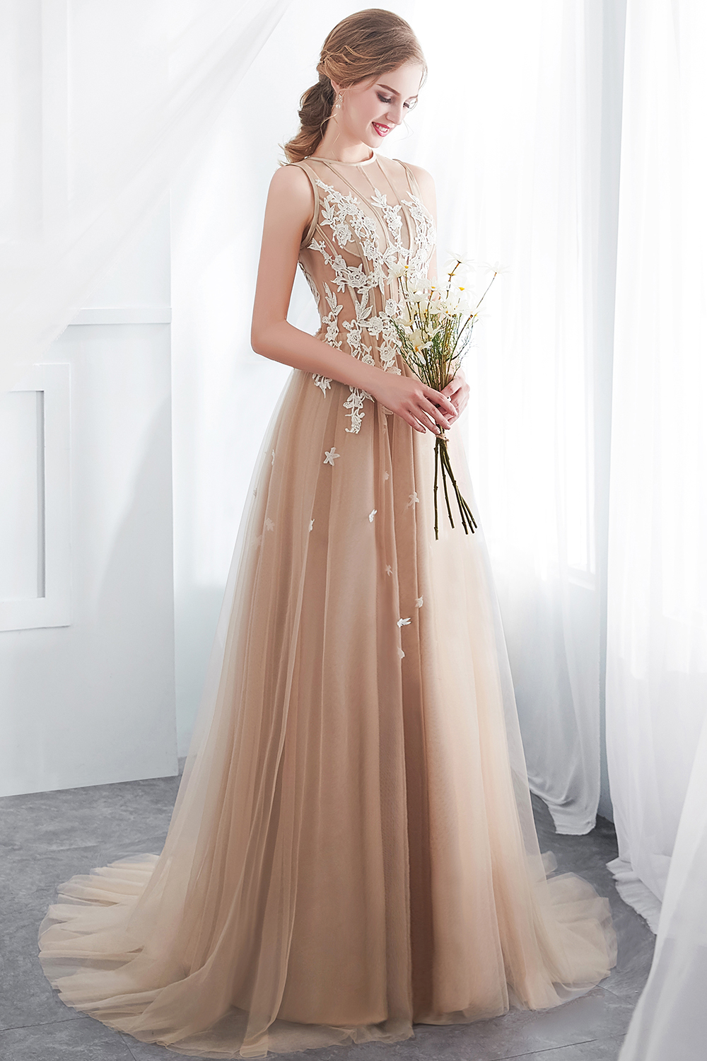 Long A-line Sleeveless Appliqued Lace Tulle Floor Length Evening Dresses