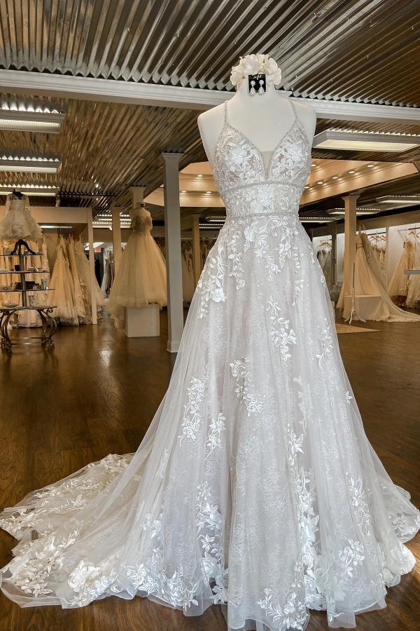 Modern Long A-line V-neck Spaghetti Straps Backless Wedding Dress with Appliques Lace