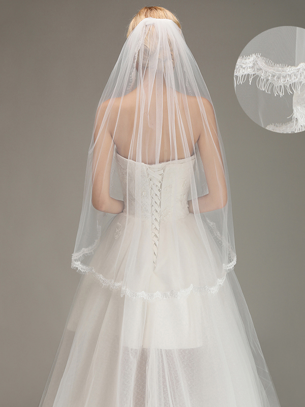 Lace Edge One Layer Wedding Veil with Comb