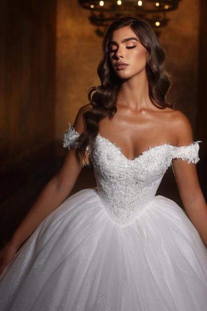 Long Off The Shoulder V-Neck Ball Gown Tulle Appliques Wedding Dress