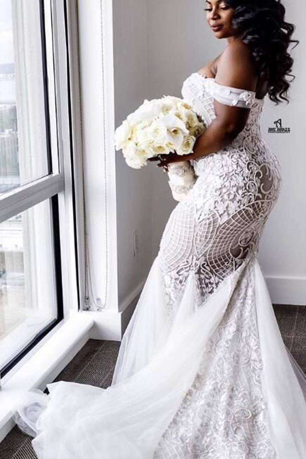 Modest Plus Size Long Off the Shoulder Mermaid Tulle Lace Wedding Dresses
