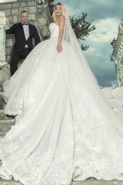 Luxury Long Ball Gown Sweetheart Tulle Lace Wedding Dresses