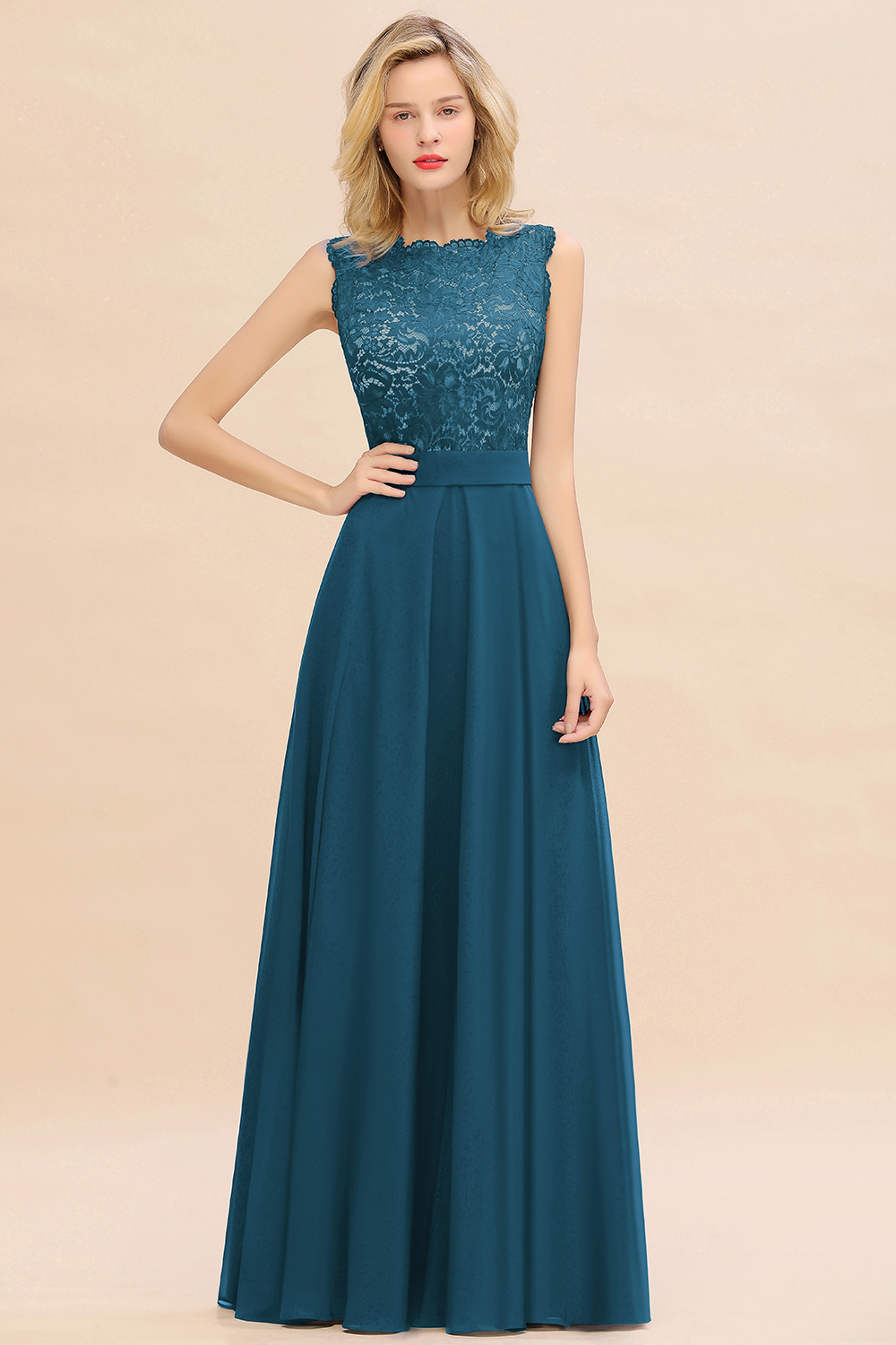 Exquisite Scoop Sleeveless A-line Bridesmaid Dress