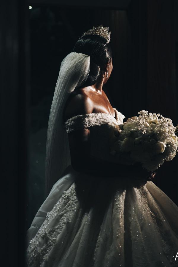 Gorgeous Long Ball Gown Off the Shoulder Tulle Lace Wedding Dress