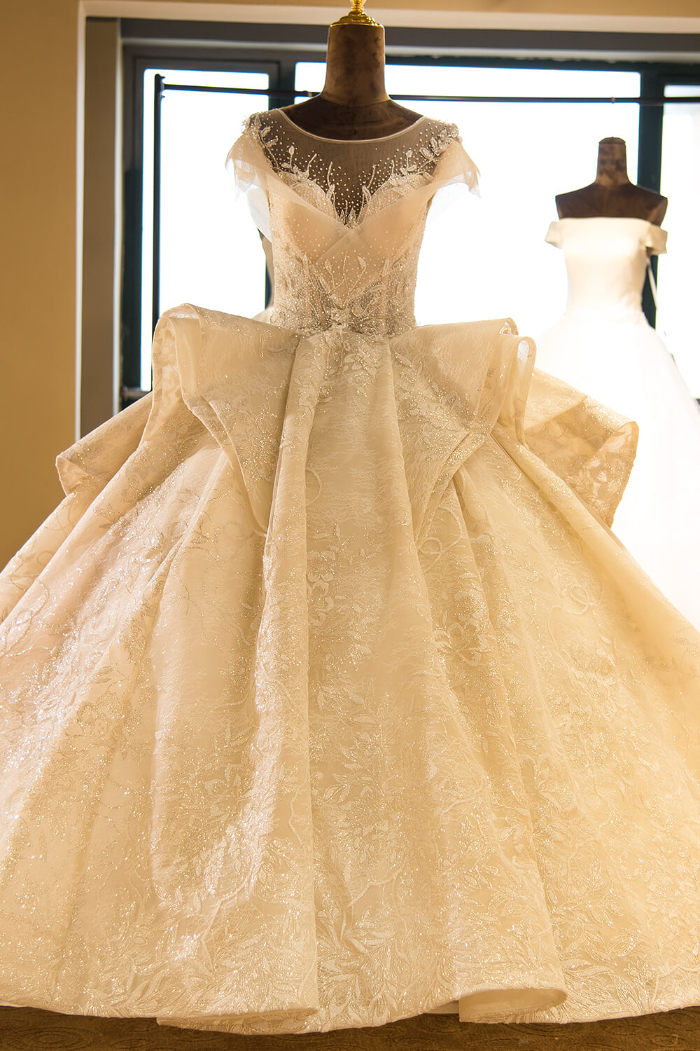 Cap Sleeve Appliques Tulle A-line Wedding Dress