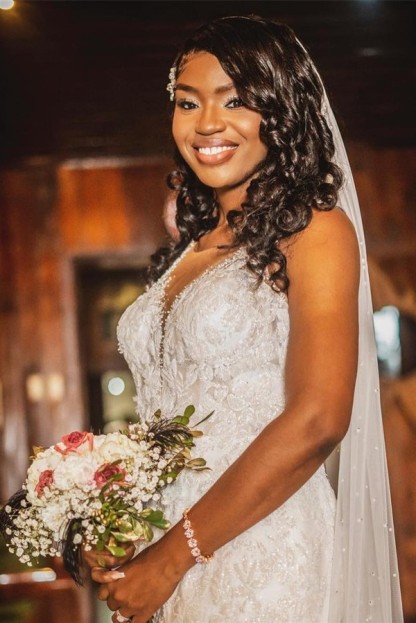 Elegant Long Sweetheart Straps Chapel Train A-Line Tulle Wedding Dress