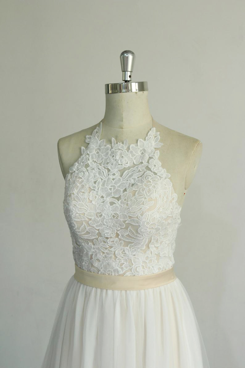 Elegant Long Halter Lace Tulle A-line Wedding Dress