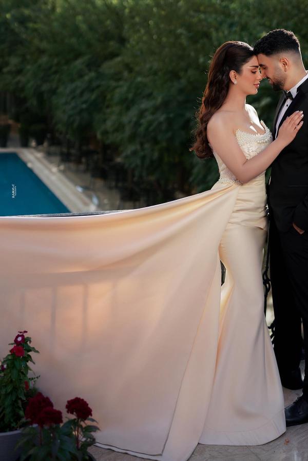 Long Sleeves Mermaid Strapless Satin Long Wedding Dresses with Beads