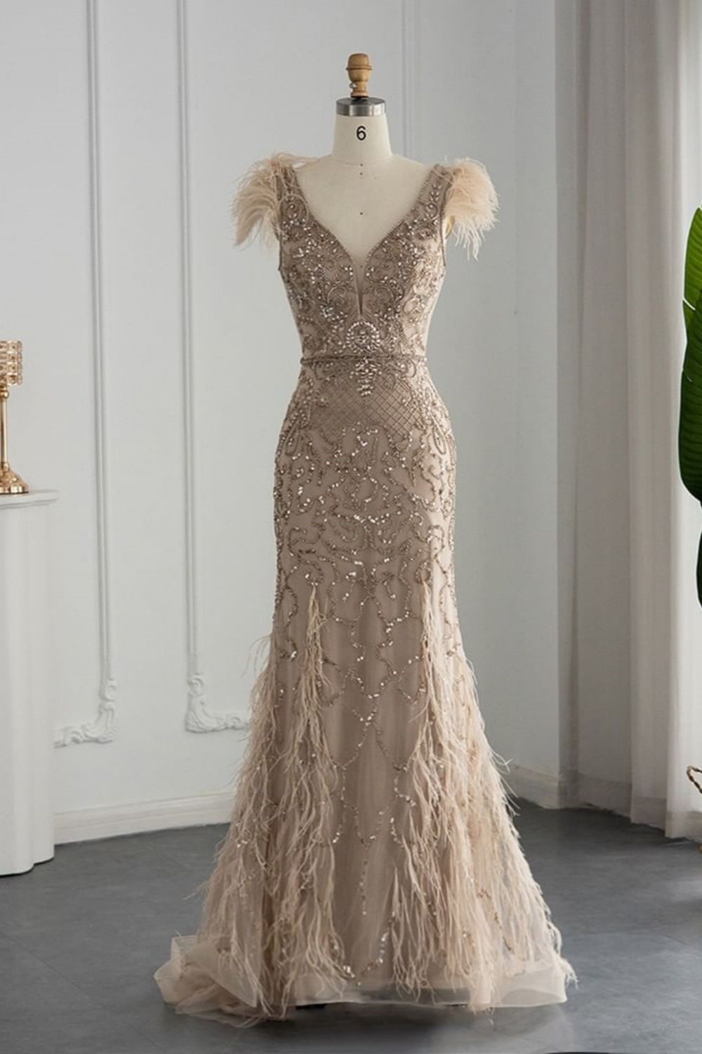 Gorgeous Long Mermaid V-Neck Beading Formal Prom Dresses with Feather