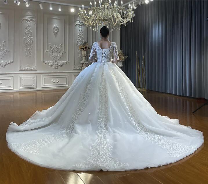 Luxury Long Ball Gown Tulle Lace Long Sleeves Wedding Dress with Appliques