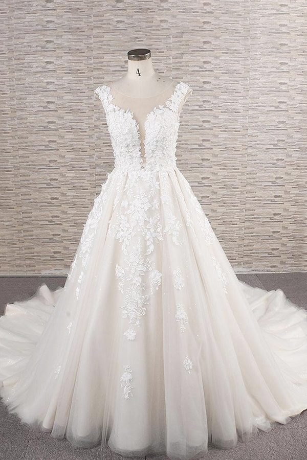 Elegant Plus Size Long Lace Appliques Tulle A-line Wedding Dress