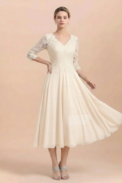 A-Line V-Neck 3/4 Sleeves Chiffon Short Mother Of The Bride Dresses With Lace