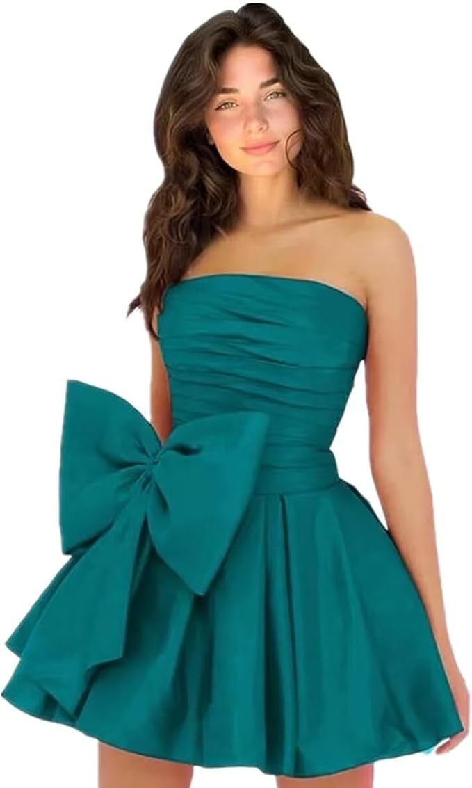 Chic Short A-line Sleeveless Strapless Ruched Lace Up Homecoming Dresses with Bow - CoCosBride
