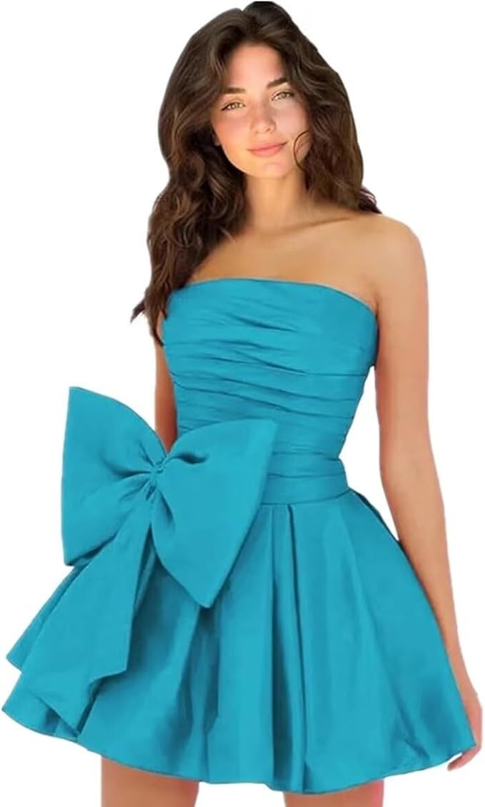 Chic Short A-line Sleeveless Strapless Ruched Lace Up Homecoming Dresses with Bow - CoCosBride