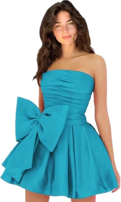 Chic Short A-line Sleeveless Strapless Ruched Lace Up Homecoming Dresses with Bow - CoCosBride