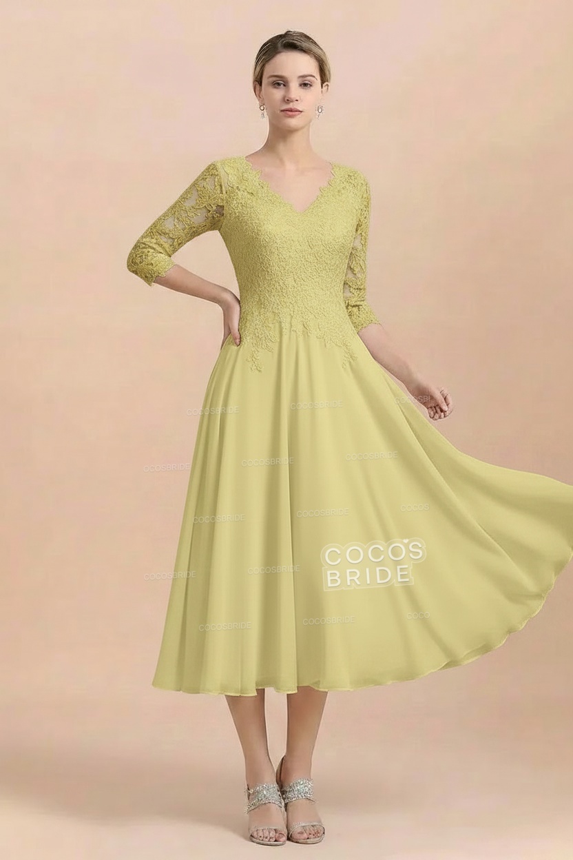 A-Line V-Neck 3/4 Sleeves Chiffon Short Mother Of The Bride Dresses With Lace