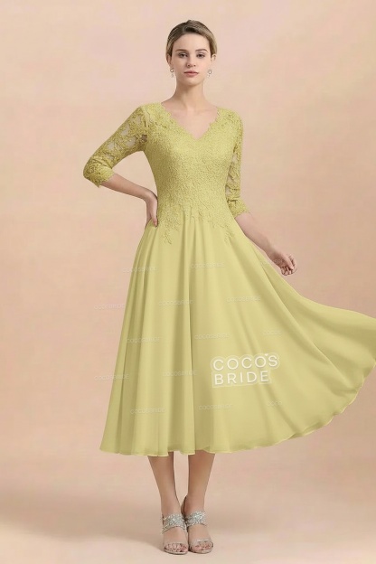 A-Line V-Neck 3/4 Sleeves Chiffon Short Mother Of The Bride Dresses With Lace