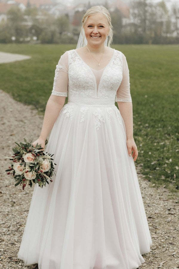 Cocosbride Simple Half Sleeves Plus Size A-line Lace Wedding Dresses