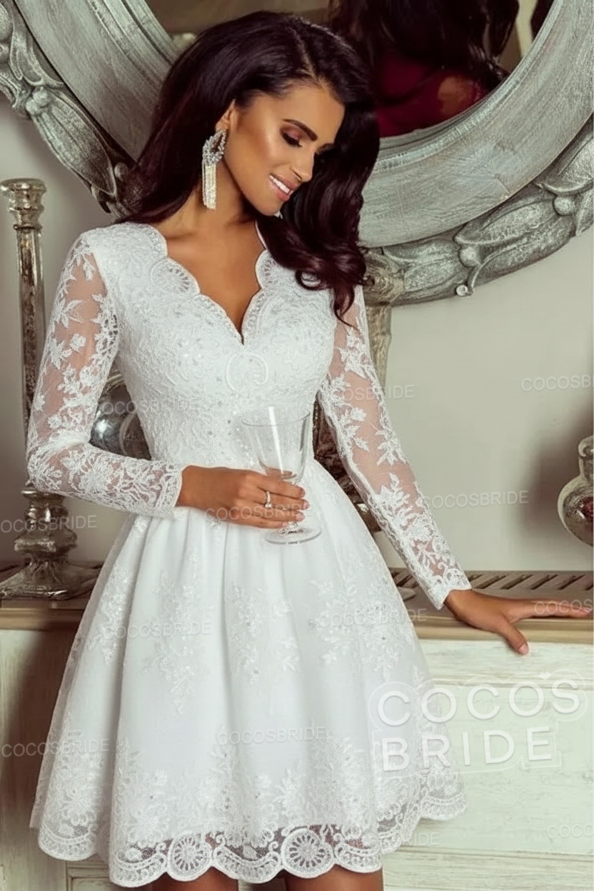 Elegant Short A-line V-neck Tulle Lace Homecoming Dresses with Sleeves