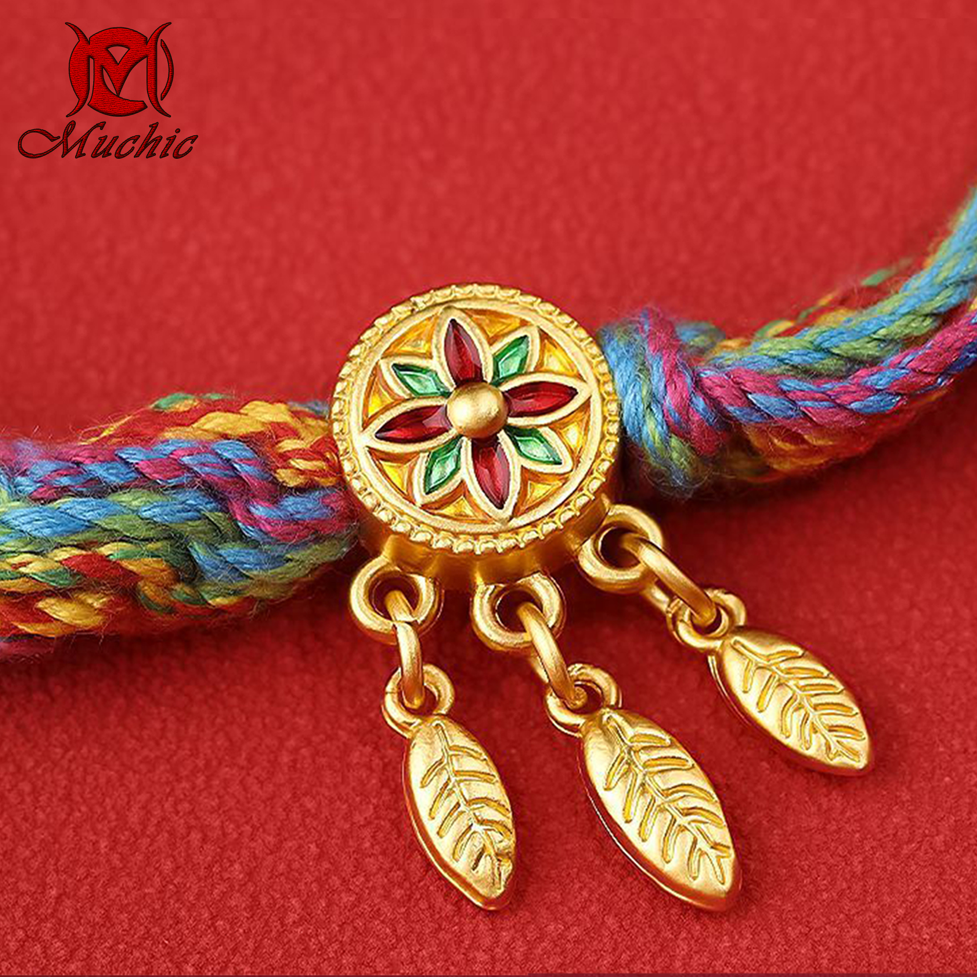 Chinese craftsmen carefully craft Tibetan thangka amulet bracelets(duty free)