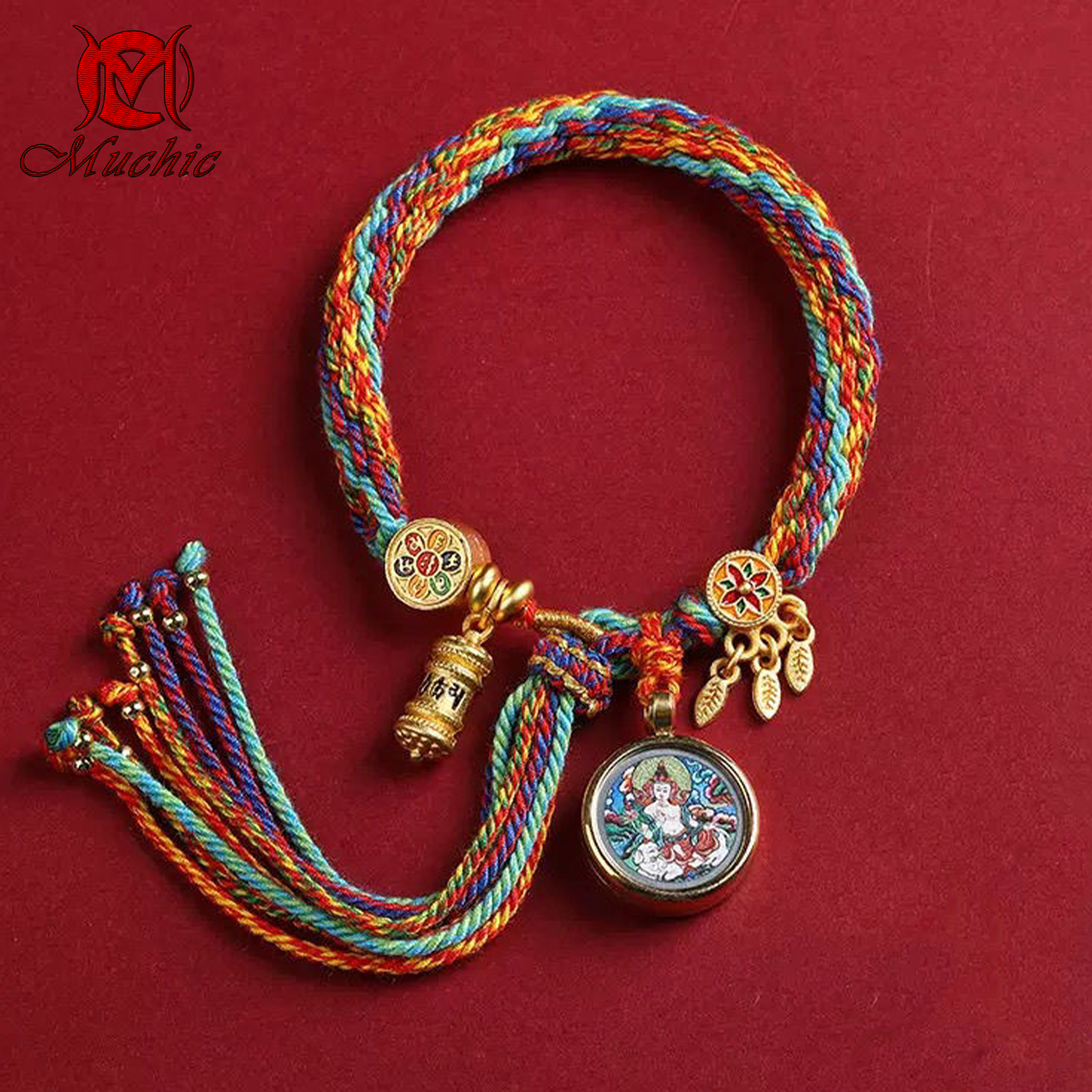 Chinese craftsmen carefully craft Tibetan thangka amulet bracelets(duty free)
