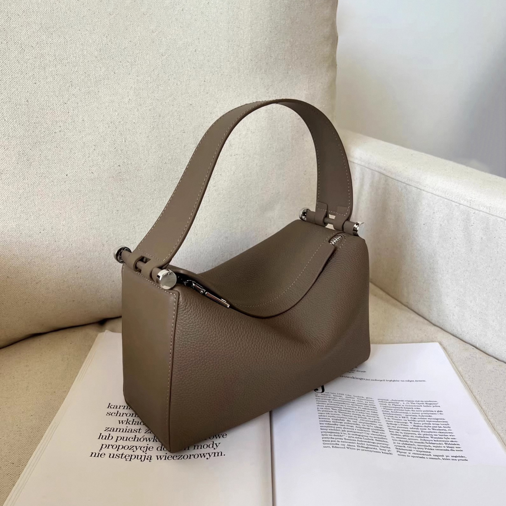 Full Grain Leather Tote Bag, Minimal Design Shoulder Bag, Leather Top 