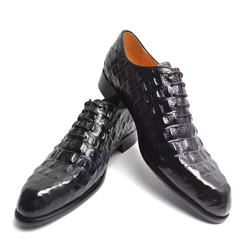New crocodile-embossed leather shoes
