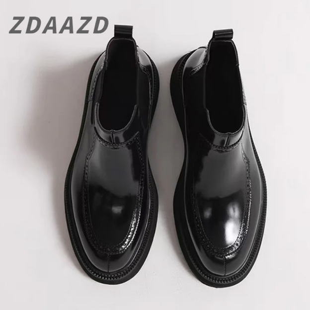 British-style casual leather boots