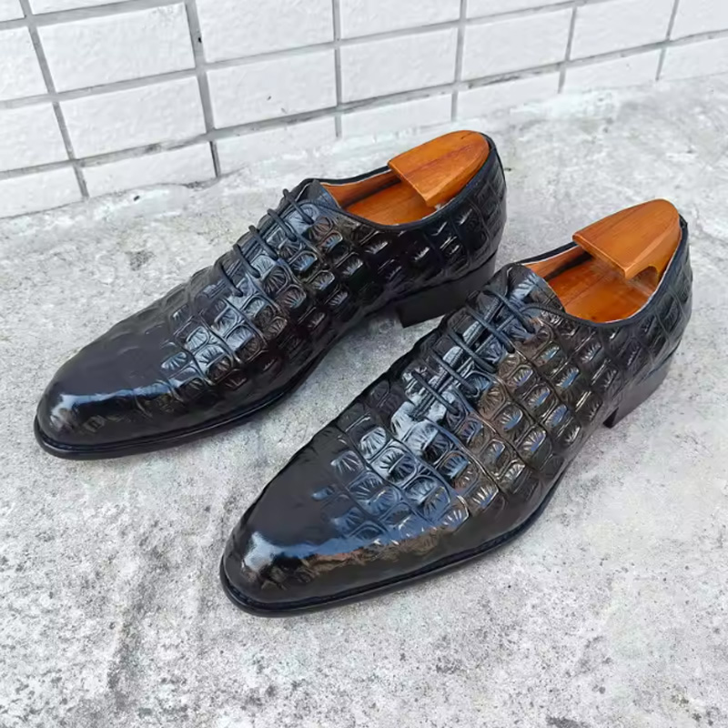 New crocodile-embossed leather shoes