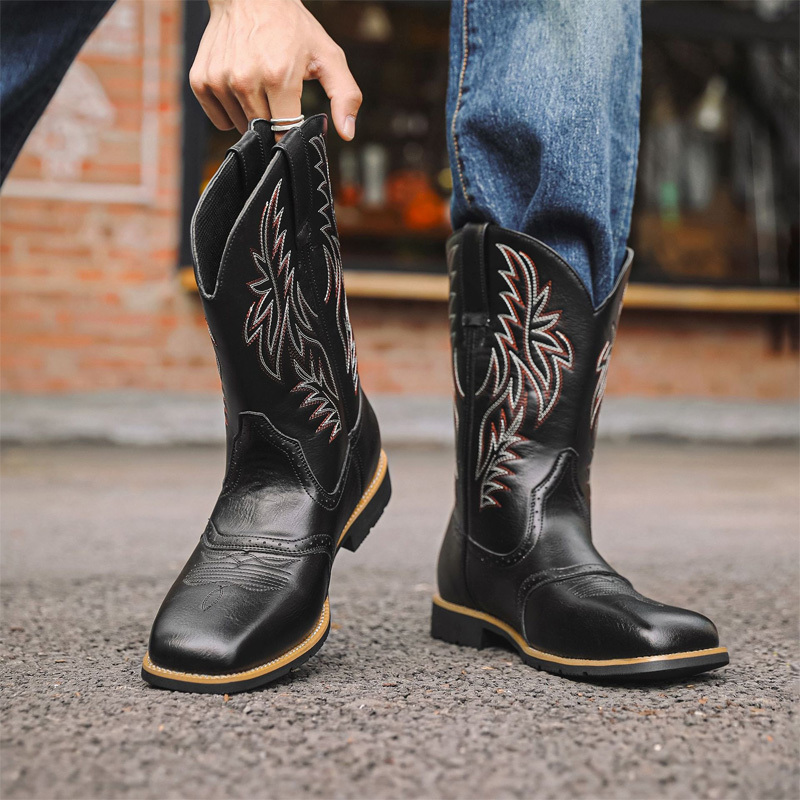 High-top embroidered vintage cowboy boots